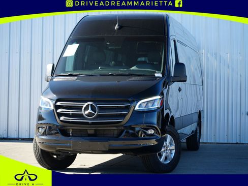 Used 2024 Mercedes-Benz Sprinter 2500 image 1