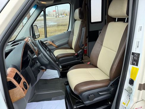 Used 2015 Mercedes-Benz Sprinter 3500 image 58