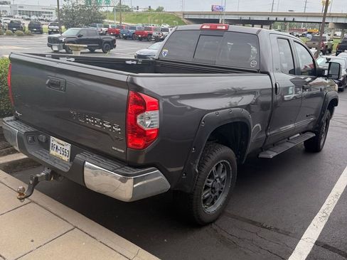 Used 2018 Toyota Tundra SR5 w/ SR5 Upgrade Package image 5