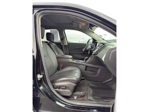 Used 2016 Chevrolet Equinox LTZ w/ Enhanced Convenience Package AWD/4WD image 12
