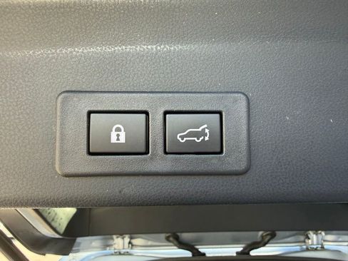 Certified 2025 Subaru Ascent Premium image 30