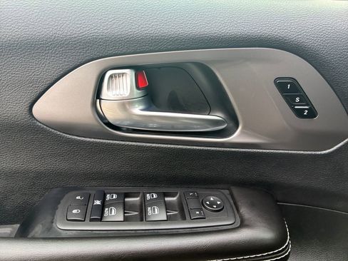 New 2026 Chrysler Pacifica Select FWD image 25