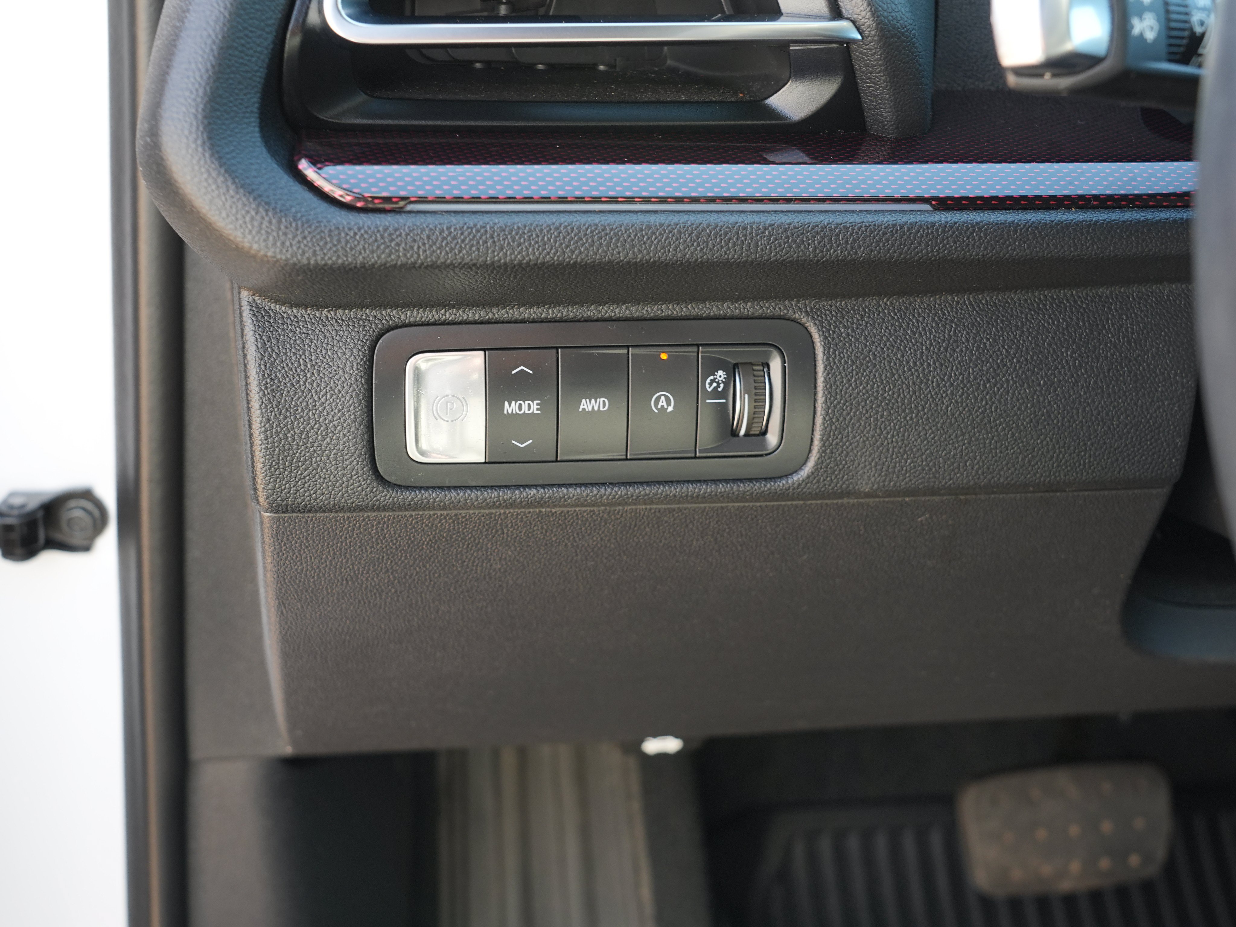 Used 2024 Chevrolet Traverse Z71 w/ Enhanced Driving Package AWD/4WD image 19