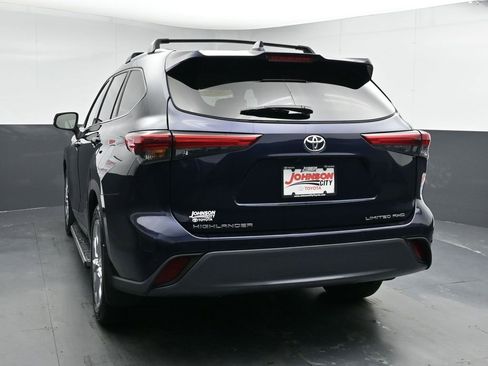 Used 2022 Toyota Highlander Limited image 6