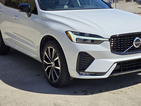 Used 2024 Volvo XC60 B5 Plus w/ Protection Package Premier image 11