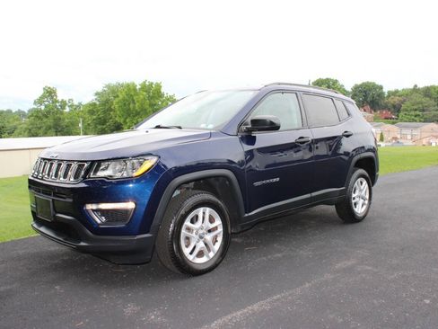 Used 2018 Jeep Compass Sport SUV 4D AWD/4WD image 5