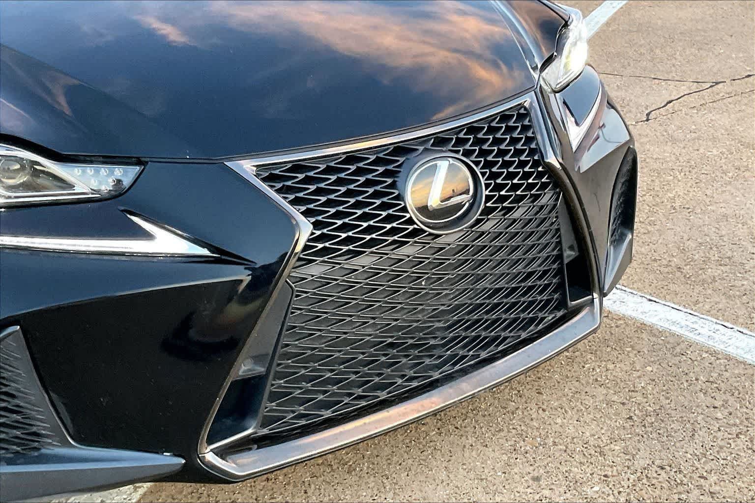 Used 2020 Lexus IS 300 F Sport w/ Blackline Edition AWD/4WD image 31