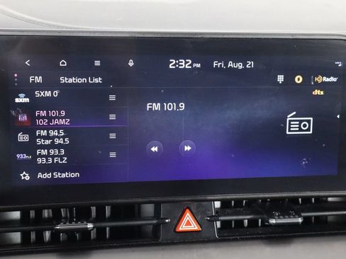 Used 2025 Kia Sportage EX FWD image 29