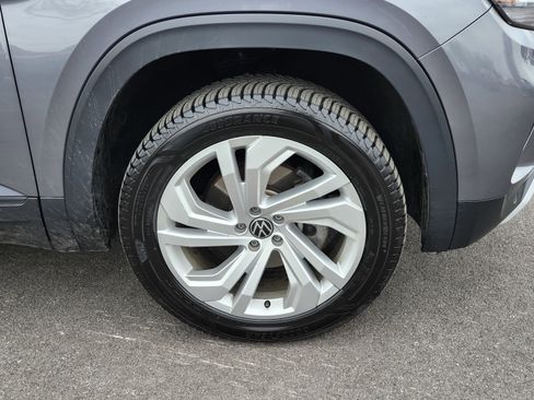 Used 2021 Volkswagen Atlas SE w/ Panoramic Sunroof Package image 12