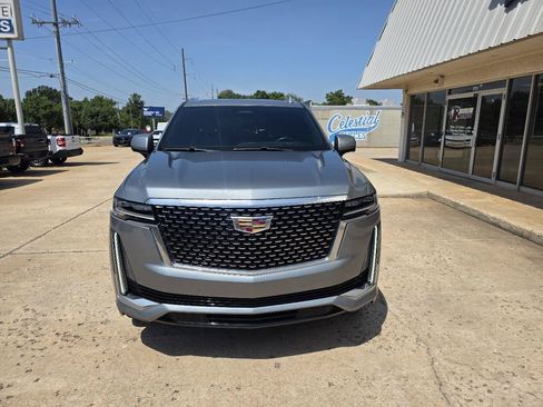 Used 2024 Cadillac Escalade Premium Luxury AWD/4WD image 2