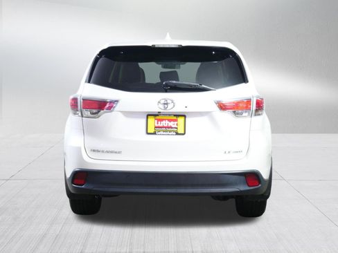 Used 2016 Toyota Highlander Plus AWD/4WD image 6