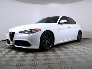 Used 2017 Alfa Romeo Giulia Ti w/ TI 19" Sport Package RWD video 3