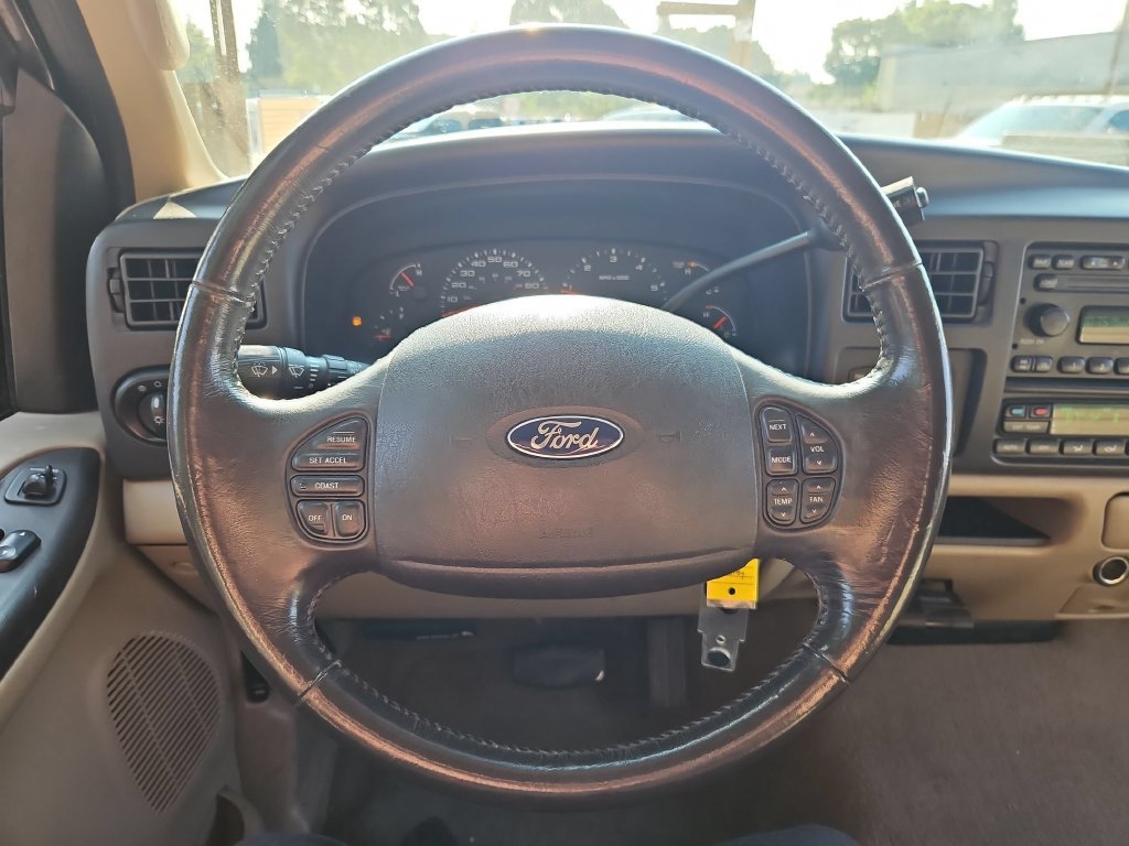 Used 2005 Ford Excursion Limited AWD/4WD image 20