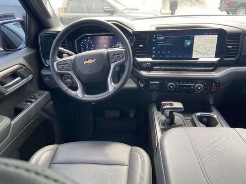 Used 2025 Chevrolet Silverado 1500 LTZ AWD/4WD image 14