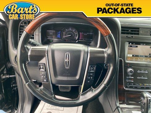 Used 2017 Lincoln Navigator Reserve image 31
