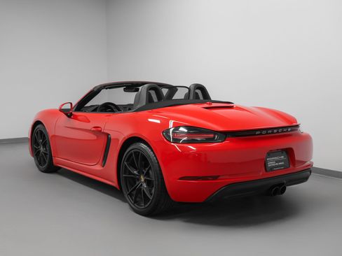 Certified 2019 Porsche 718 Boxster RWD image 3