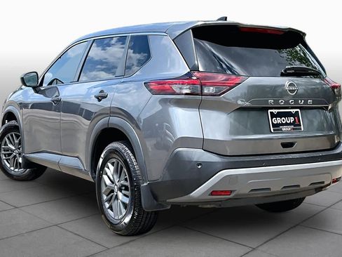 Used 2022 Nissan Rogue S image 11