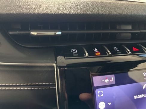 Used 2024 Jeep Grand Cherokee Altitude image 40