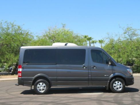 Used 2016 Mercedes-Benz Sprinter 2500 image 3