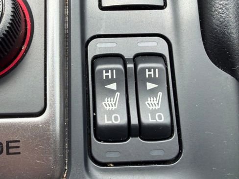 Used 2022 Subaru Forester Premium AWD/4WD image 4