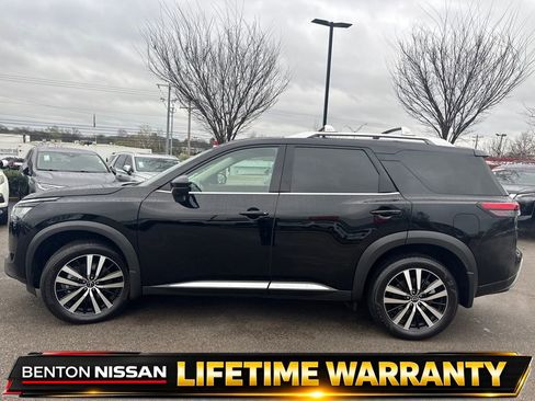 Used 2025 Nissan Pathfinder Platinum w/ Cargo Package AWD/4WD image 5