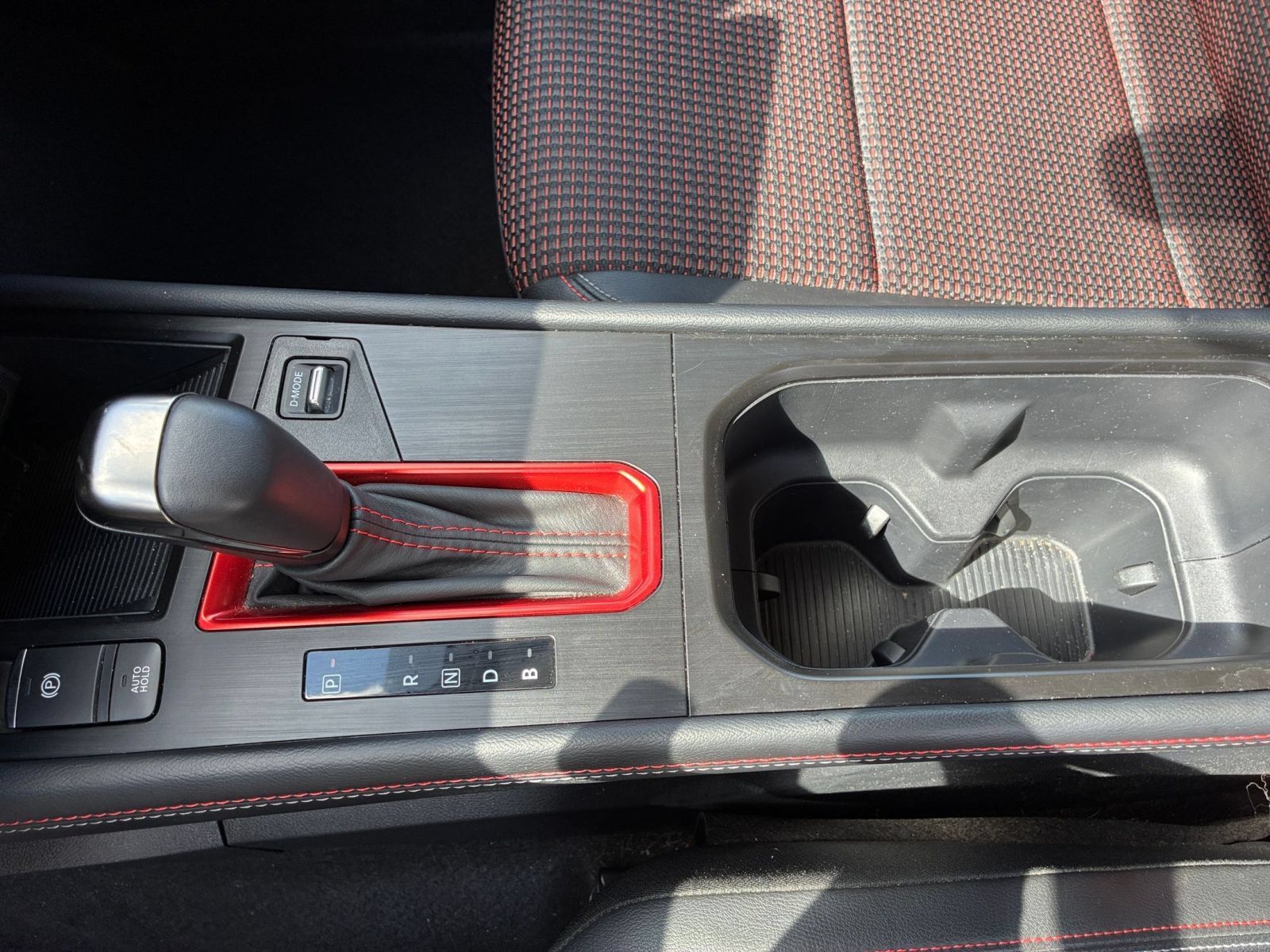 Used 2026 Nissan Kicks SR FWD image 39