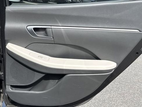 Certified 2024 Hyundai Sonata SEL w/ Convenience Package FWD image 16