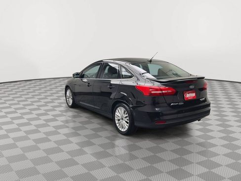 Used 2015 Ford Focus Titanium FWD image 38