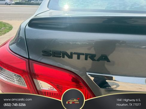 Used 2017 Nissan Sentra SR Turbo w/ SR Midnight Edition FWD image 10