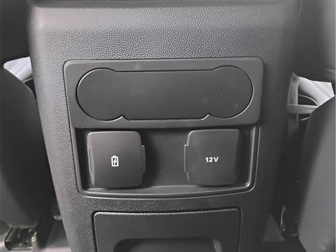 Certified 2023 Ford Explorer XLT w/ Equipment Group 202A image 39