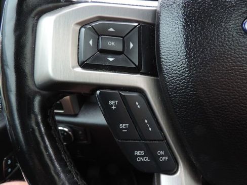 Used 2017 Ford F150 Platinum w/ Equipment Group 701A Luxury image 33