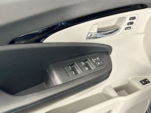 Used 2017 Honda Pilot Elite image 18