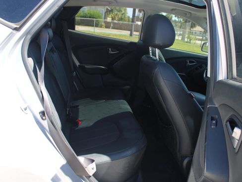 Used 2015 Hyundai Tucson Limited w/ Option Group 03 FWD image 29