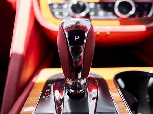 Used 2023 Bentley Bentayga AWD/4WD image 72