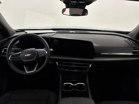 Used 2025 Chevrolet Traverse LT w/ Sun and Wheel Package image 20