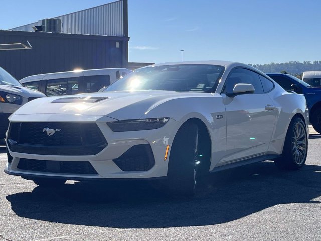 Used 2026 Ford Mustang GT Premium RWD image 8