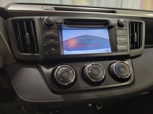 Used 2016 Toyota RAV4 LE image 15