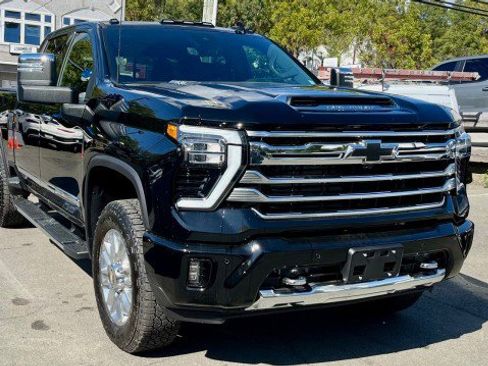 Used 2025 Chevrolet Silverado 2500 High Country w/ High Country Premium Package image 1