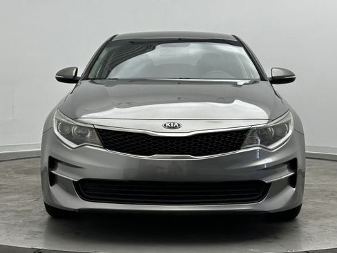 Used 2018 Kia Optima LX image 2