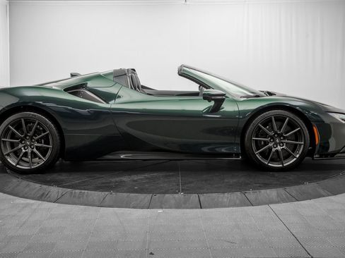 Used 2024 Ferrari SF90 Spider AWD/4WD image 8