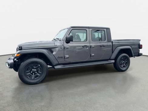 Used 2024 Jeep Gladiator Sport image 2