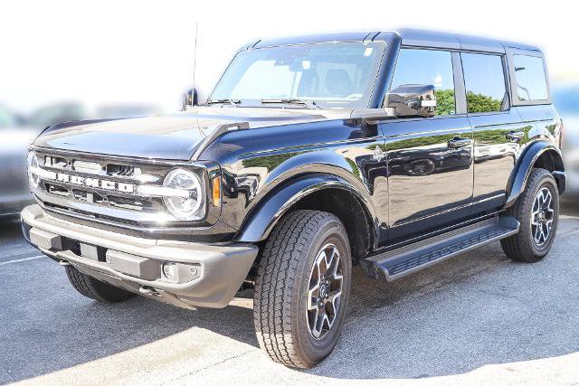 Certified 2025 Ford Bronco Outer Banks AWD/4WD image 1