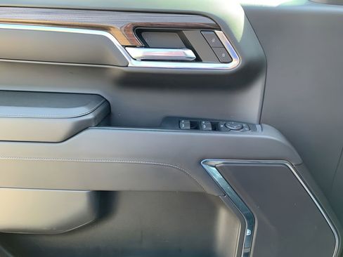 Used 2023 Chevrolet Silverado 1500 RST image 11