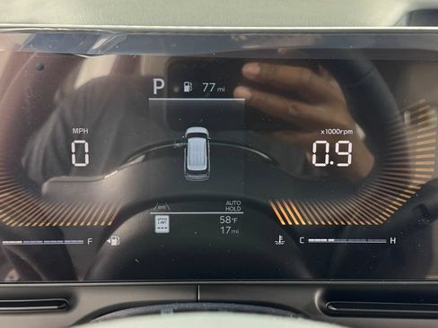 New 2026 Kia Carnival EX FWD image 23
