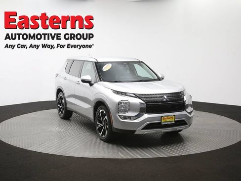Used 2024 Mitsubishi Outlander SE FWD image 50
