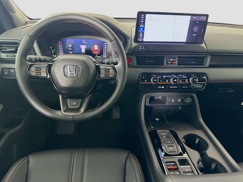 Certified 2026 Honda Pilot TrailSport image 19