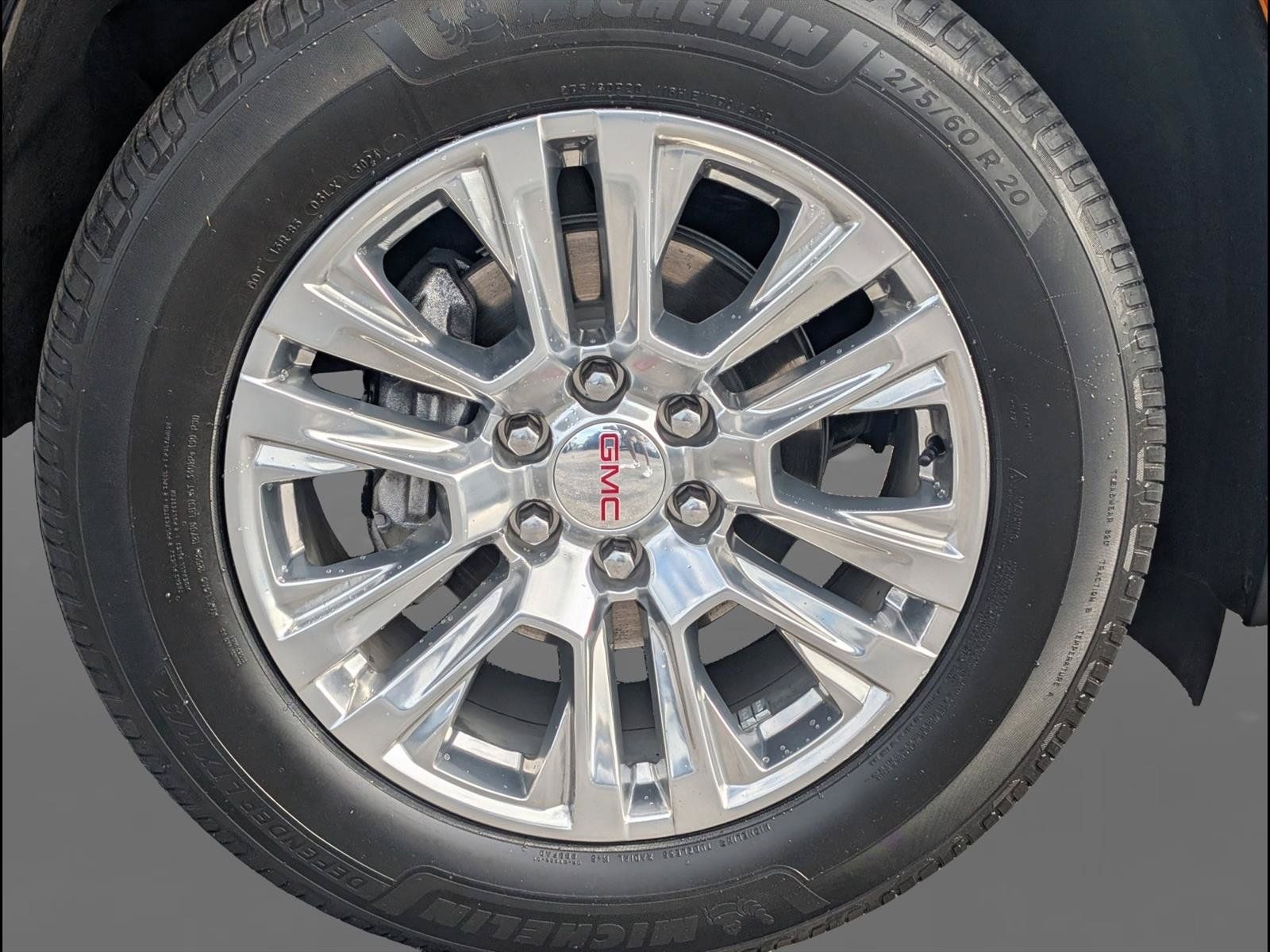 Used 2024 GMC Yukon Denali w/ Advanced Technology Package AWD/4WD image 25