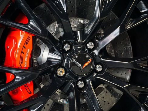 Used 2015 Chevrolet Corvette Z06 w/ Z07 Performance Package RWD image 69