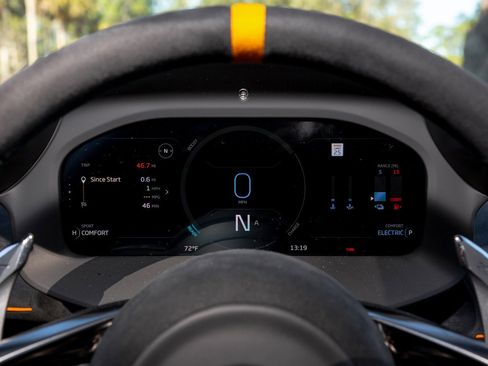 New 2025 McLaren Artura Performance image 35