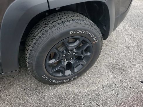 Certified 2022 Jeep Cherokee Latitude AWD/4WD image 8